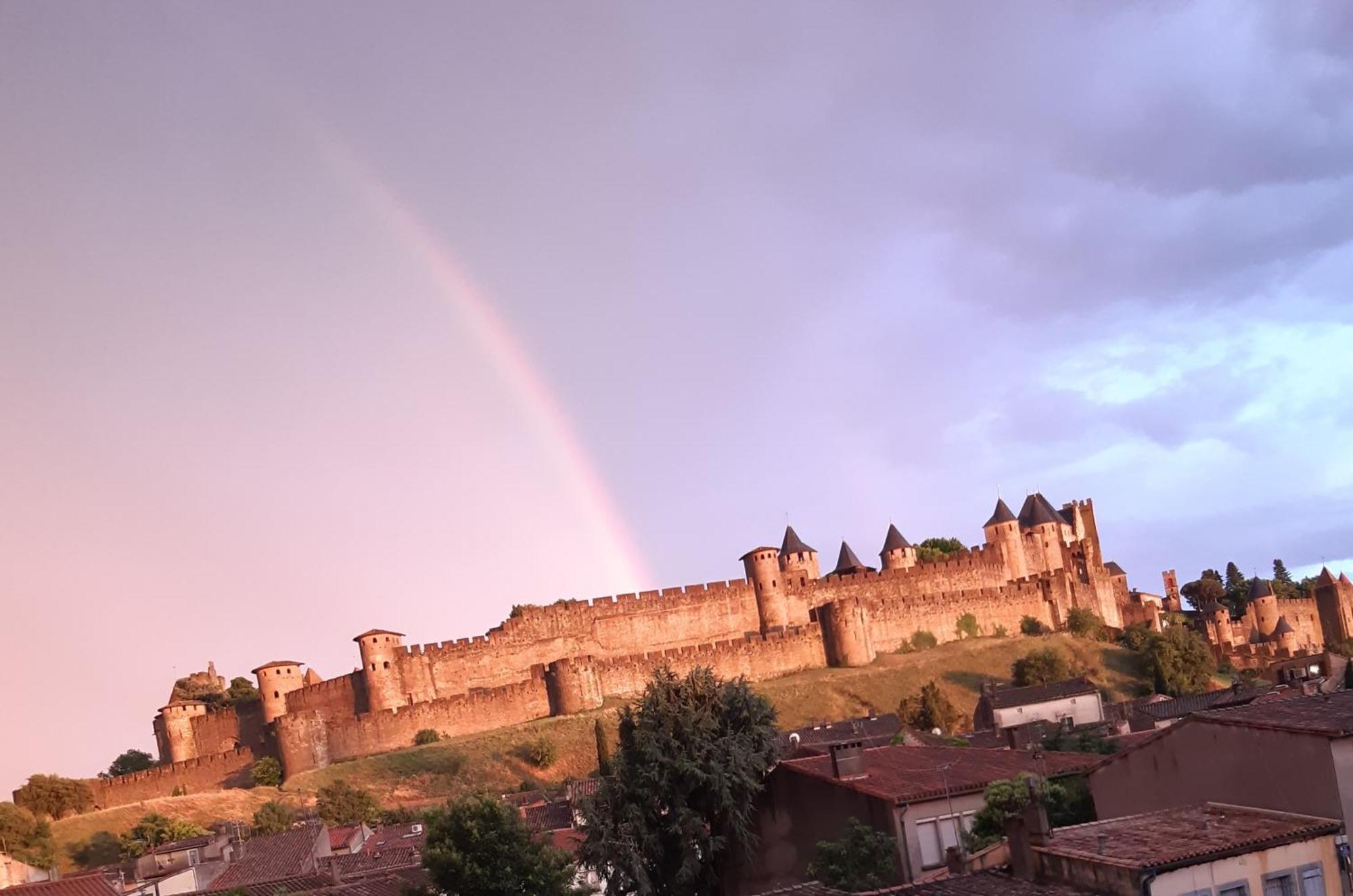 Face Cite - Chambres D'Hotes - Parking & Garage Gratuit - Wi-Fi Gratuit Carcassone Kültér fotó